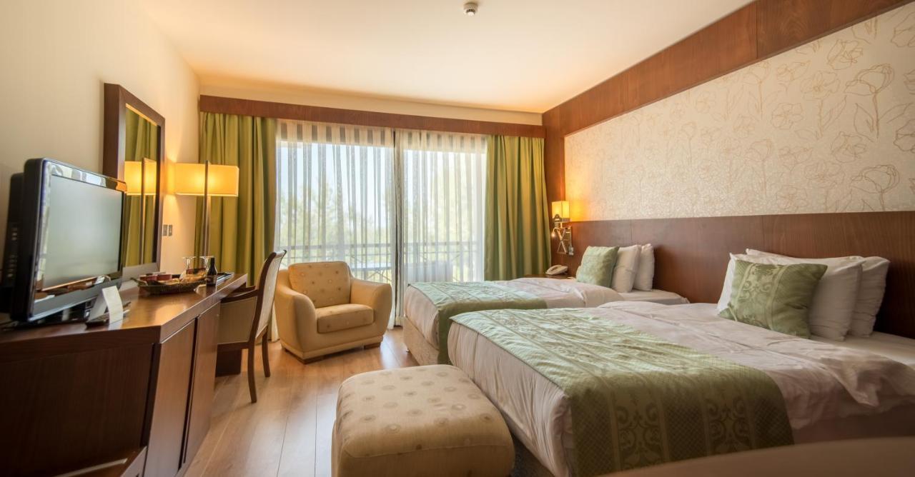Korineum Golf & Beach Resort Agios Georgios  Екстер'єр фото