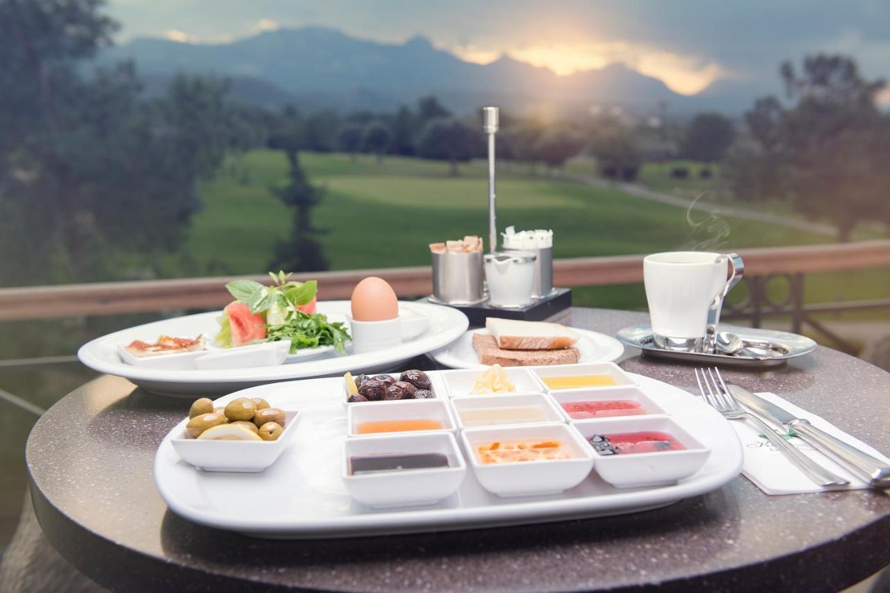 Korineum Golf & Beach Resort Agios Georgios  Екстер'єр фото