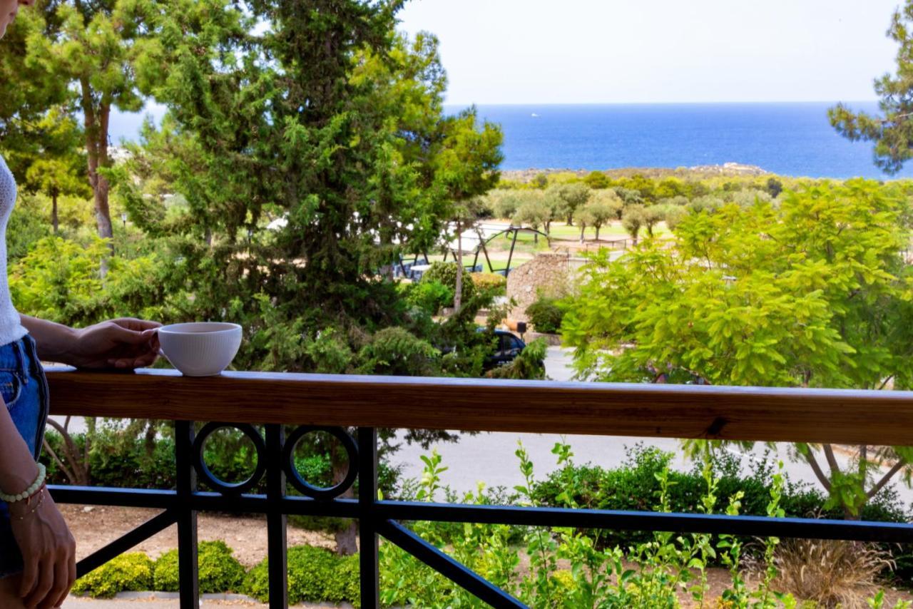 Korineum Golf & Beach Resort Agios Georgios  Екстер'єр фото