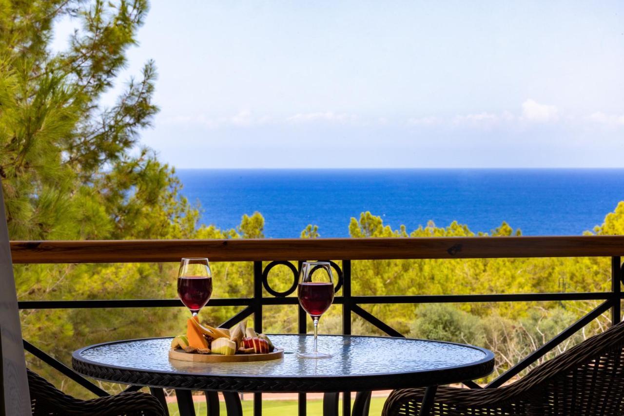 Korineum Golf & Beach Resort Agios Georgios  Екстер'єр фото